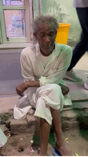 मोदीनगर में खेत में बेहोश मिला युवक