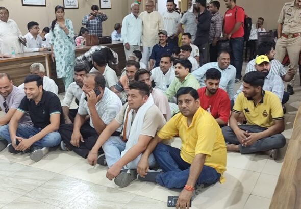 24 फीट सड़क की मांग