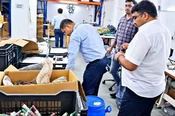 मोदीनगर में फूड सप्लीमेंट्स पर बड़ी कार्रवाई