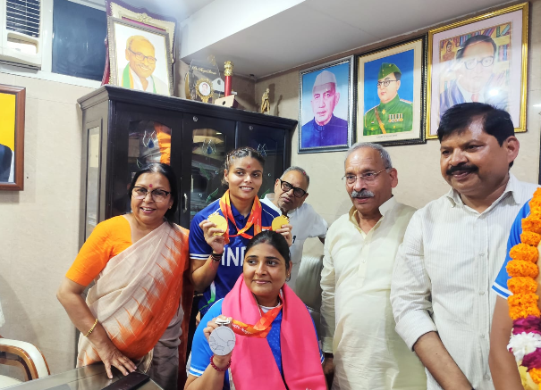 Modinagar News: Simran Sharma Wins Gold, Swati Chaudhary Secures Silver